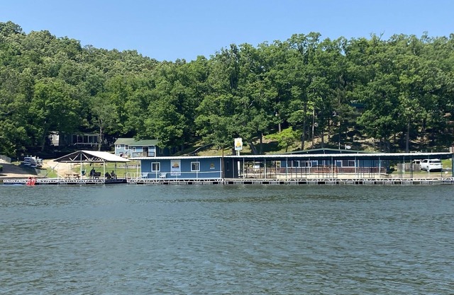 Renovated lakeside cabin with swimming pool & resort amenities!