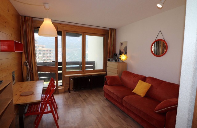 Renovated studio near slopes with balcony