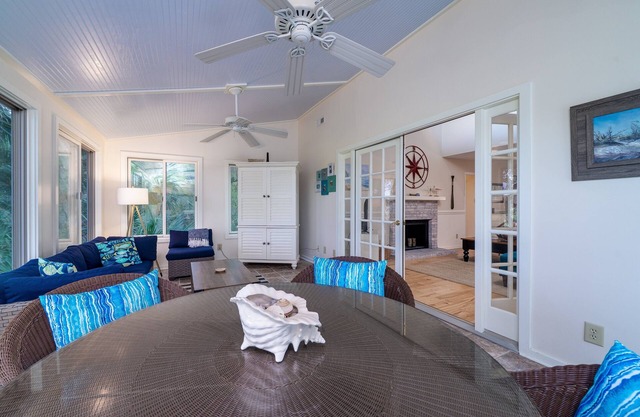 Renovated Tarpon Pond Cottage! Sunroom! Fairway Views! Amenity Cards!