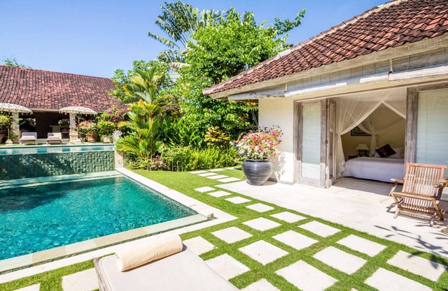 Rent a Luxury Villa in Bali Close to the Beach, Bali Villa 2077
