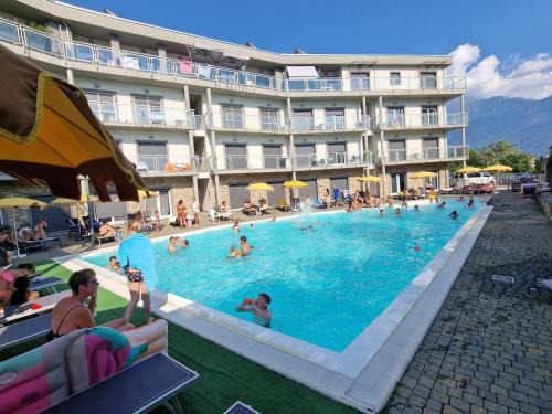 Residence Alessandra Supervacanza - Domaso