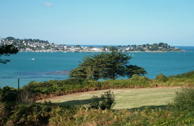 Residence Cotes d'Armor, sea view, indoor pool, WIFI, beach walk
