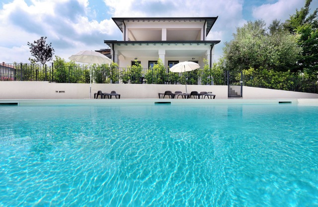 RESIDENCE FIORE ROSSO
