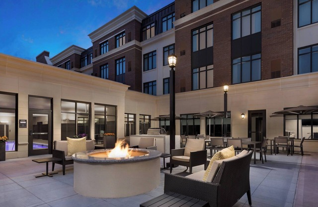 Residence Inn Long Island Garden City