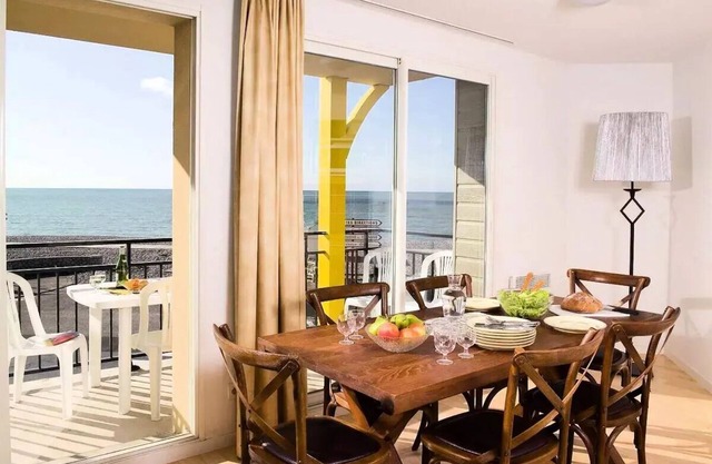 Residence Les Terrasses de la Plage * - 3 Rooms Cabin 8 People Sea View
