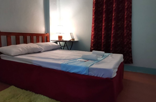 Residential Home Accomodation with Free Parking