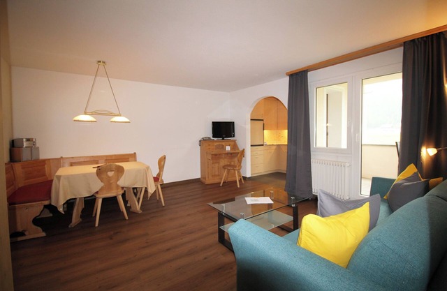 Residenza Lagrev - 2 room flat no. 005 - type 21A - raised ground floor - south