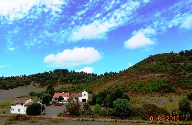 Rest in nature without stress and traffic in a rustic house, quiet environment