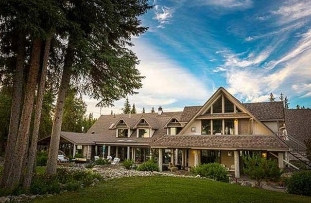 Retreat Wilderness Inn