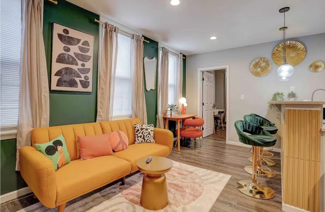 RetroRevive - 25 Mins NYC/Summer Promo/Renovated