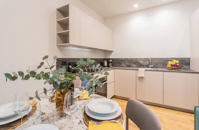 Rezia Apartments - Three Bedroom Apartment, Sleeps 12