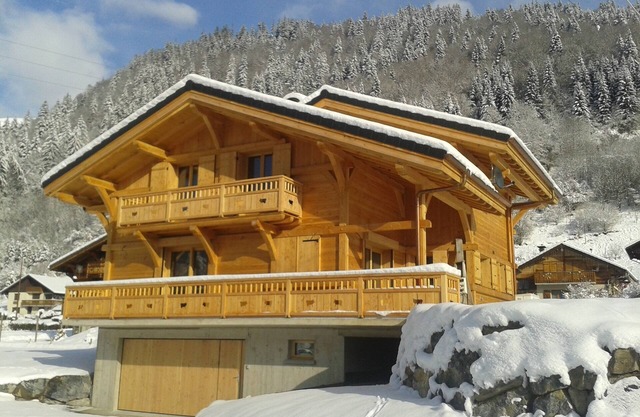 Riders Refuge's 5 bedroom Chalet Private Outdoor Hot Tub