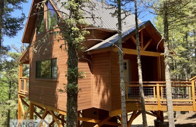 RidgeWalk Treehouse