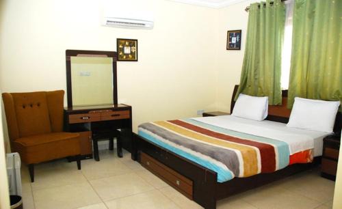 Rikkies Place Hotel