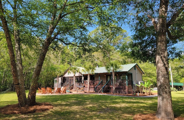 River Front, Fishing, Kayaking, Boating, Tubing on the Edisto River