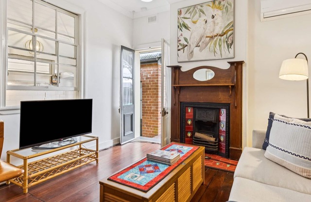 River Street Heritage Apartment