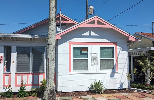River view cottage in historic Braden Castle 55+ community