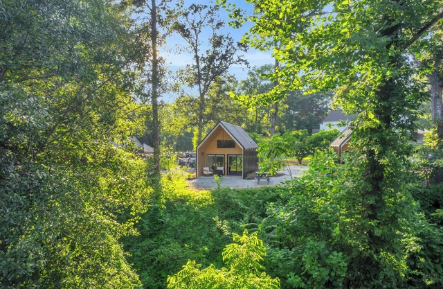 Riverfront Cabin Retreat - 6 Minutes to Greenville