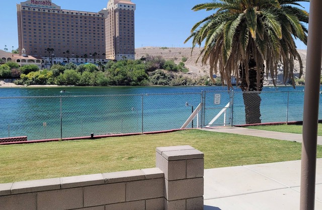 Riverfront Paradise! Sleeps 7