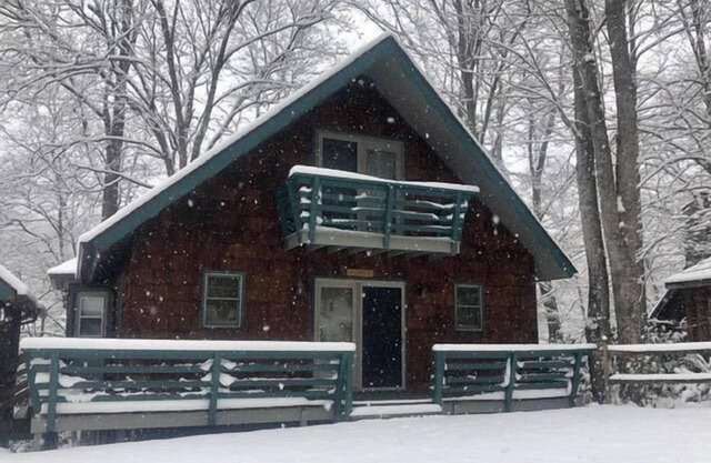 Rivers Edge- Affordable Mountain House, Watauga River Front, Gas Fireplace, Gas Grill, Outdoor Sp.