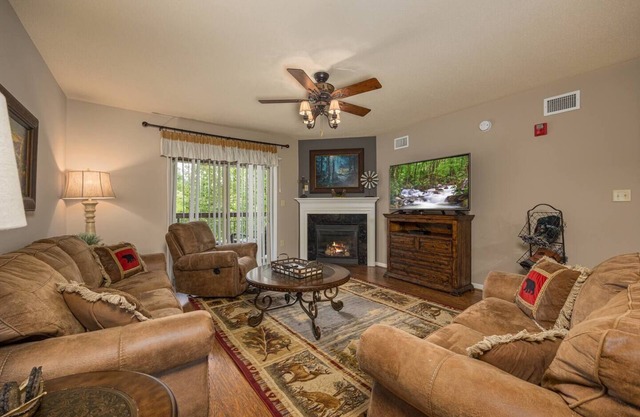 Riverside Retreat Close to Dollywood