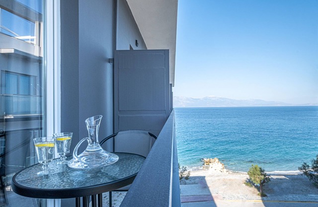 RIVIERA HOTEL
