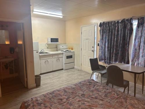 Road Runner Motel