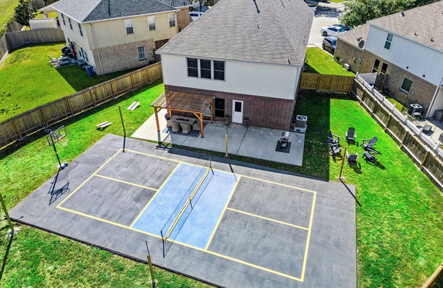 Roaring 1920s Gatsby Manor with Large Pickleball & Secret Speakeasy Room