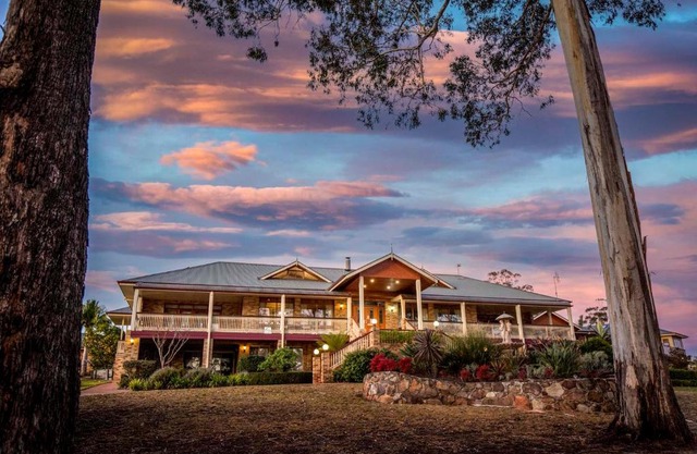 Robyn's Nest Lakeside Resort