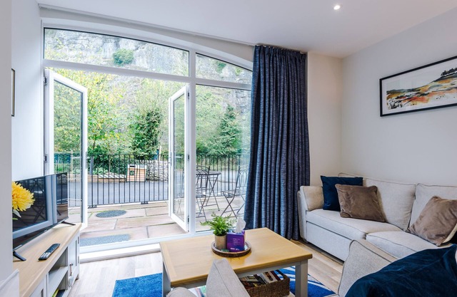 Rock Mill | Deluxe 1-Bed with Terrace