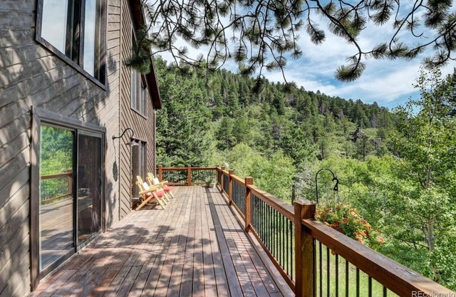 Rock Mountain View, wrap around deck beautifully secluded.