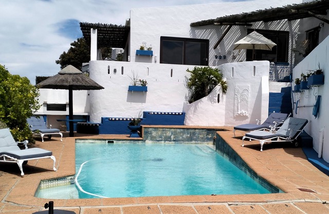 Rocky Beach Self Catering Home Simon's Town. Panoramic sea views of False Bay.