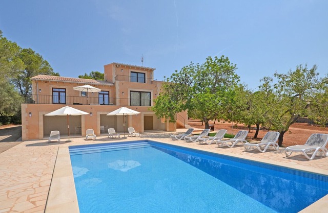 ROMANI 8 - Spacious country house with swimming pool in Campos
