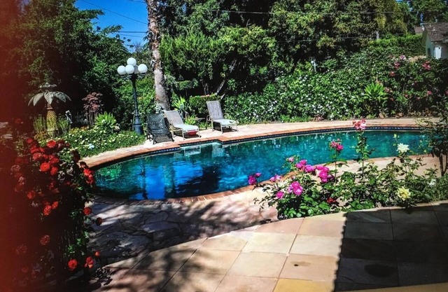 Romantic and huge house with resort like backyard and gorgeous pool