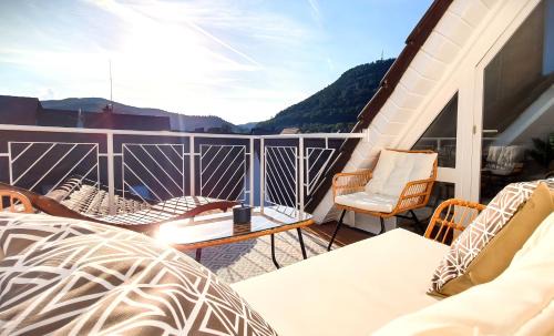 ROMANTIC-Apartment - Altbauflair mit Dachterrasse & Waldblick, Maisonette, 80m2