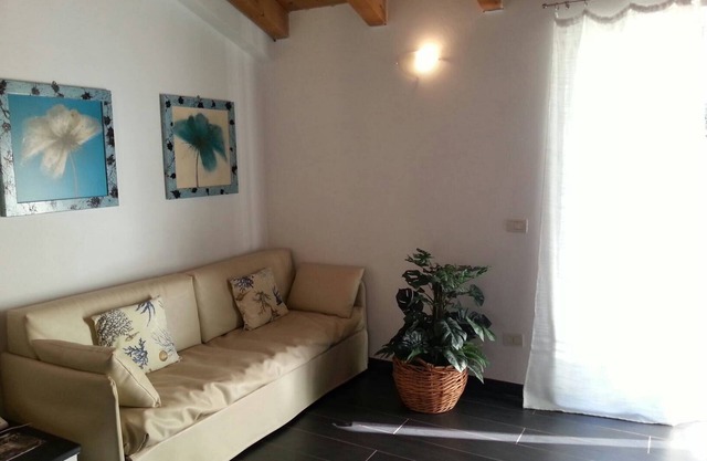 Romantic attic with terrace CITR 011012 CAV004