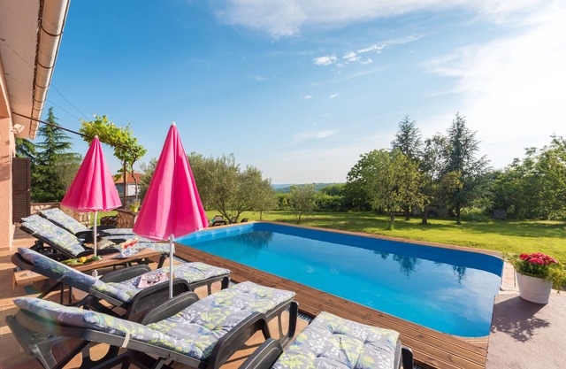 Romantic Holiday Home with pool and large garden, surrounded by greenery