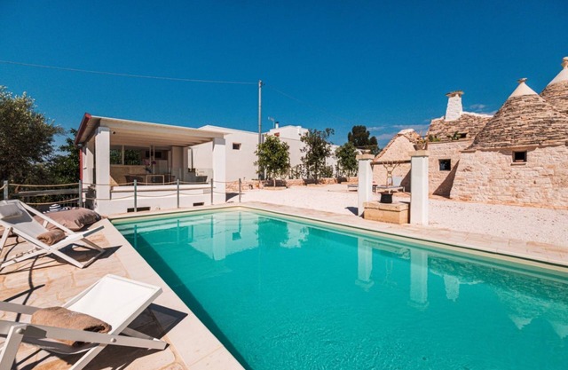 Romantic trulli with relaxation area, whirlpool, sauna, and private pool