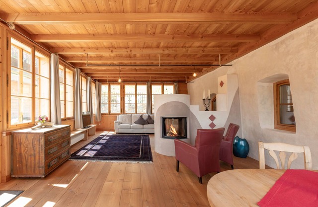 Romantic vacation apartment on a historic estate