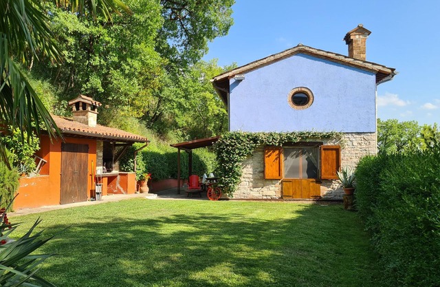 Romantic Villa La Chiesetta - Borgo Canapegna with private pool ideal for couple