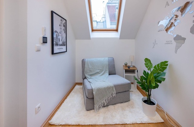 Rooftop cozy apartment near innerstadt with AC