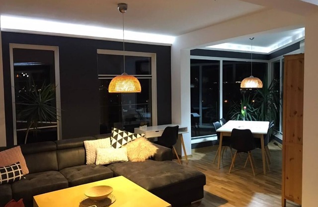 Rooftop flat facing The Sports Academy + 80m2 Balcony + Garage