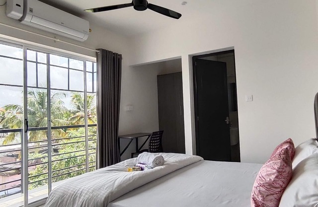 Room 4. Dune Homes. Bed and Breakfast Homestay