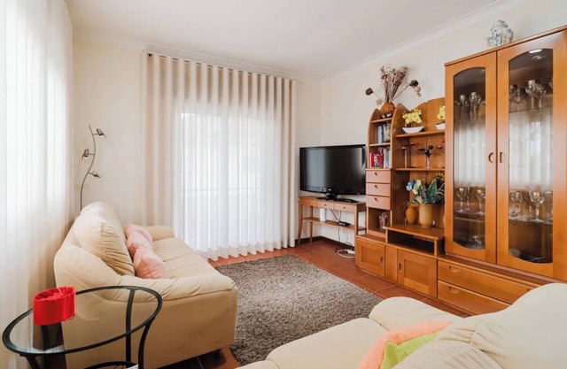 Room 'Duplo Com Wc Privada' with Shared Garden and Wi-Fi