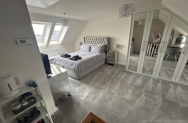 Room for 4 in a Lovely Spacious Formby New Build