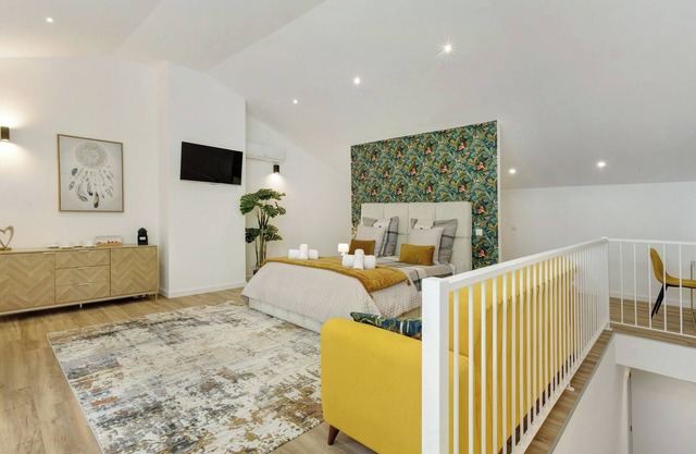 Room 'King' with Mountain View, Wi-Fi and Air Conditioning