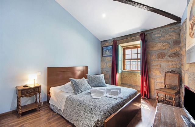 Room 'Quarto 2 - Gojim Casa Rural' with Mountain View, Shared Pool and Wi-Fi