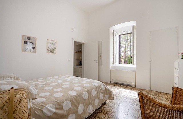 Room 'Stella' with Shared Garden, Wi-Fi and Air Conditioning