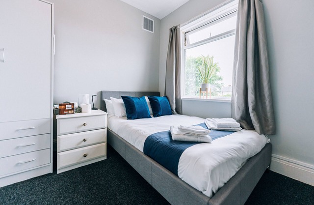 Room Three Humber Road