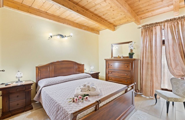 Room 'Urania' with Shared Terrace, Wi-Fi and Air Conditioning